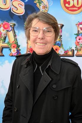 Moderatorin Bettina Böttinger kommt zur Kölner Premiere des Circus Roncalli