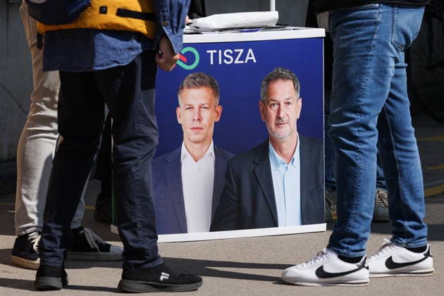 News Bilder des Tages HUNGARY, BUDAPEST - APRIL 11, 2026: Campaigns for parties and their candidates take place ahead of the April 12 election to the National Assembly of Hungary. Alexander Ryumin TASS  91132680