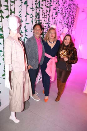 Falk-Willy Wild, Anja Gockel und Claudia Campus bei der Anja Gockel Fashion Show Frisches für die Sinne im Showroom Paris 44 by Anja Gockel. Berlin, 10.04.2026