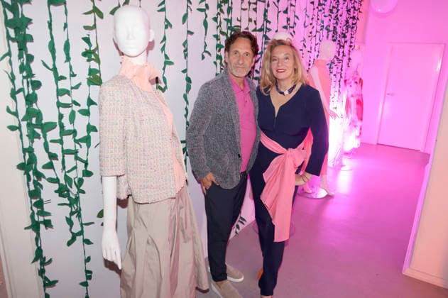 Falk-Willy Wild und Anja Gockel bei der Anja Gockel Fashion Show Frisches für die Sinne im Showroom Paris 44 by Anja Gockel. Berlin, 10.04.2026