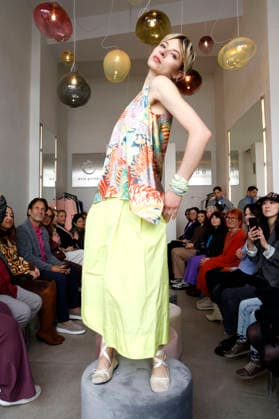 Anna Okuneva bei der Anja Gockel Fashion Show Frisches für die Sinne im Showroom Paris 44 by Anja Gockel. Berlin, 10.04.2026