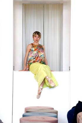 Anna Okuneva bei der Anja Gockel Fashion Show Frisches für die Sinne im Showroom Paris 44 by Anja Gockel. Berlin, 10.04.2026