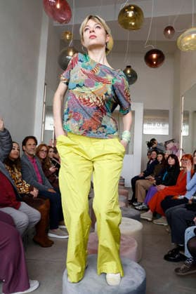 Anna Okuneva bei der Anja Gockel Fashion Show Frisches für die Sinne im Showroom Paris 44 by Anja Gockel. Berlin, 10.04.2026