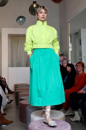 Anna Okuneva bei der Anja Gockel Fashion Show Frisches für die Sinne im Showroom Paris 44 by Anja Gockel. Berlin, 10.04.2026