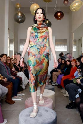 Miho Shiratori bei der Anja Gockel Fashion Show Frisches für die Sinne im Showroom Paris 44 by Anja Gockel. Berlin, 10.04.2026