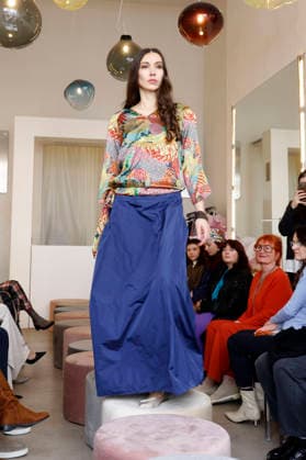 Lia Kemendi bei der Anja Gockel Fashion Show Frisches für die Sinne im Showroom Paris 44 by Anja Gockel. Berlin, 10.04.2026