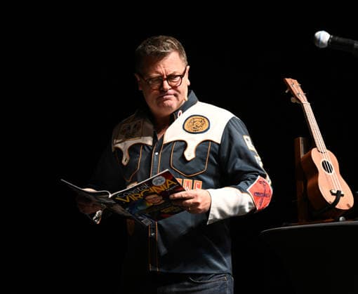 Entertainment Bilder des Tages #2 April 11, 2026, Virginia Beach, Virginia, USA: NICK OFFERMAN brings his Big Woodchuck Tour to the Sandler Center in Virginia Beach, Virginia on 10 April 2026. Photo . Ã‚ Virginia Beach USA  - ZUMAm90_ 20260411_zap_m90_008 Copyright: xJeffxMoorex