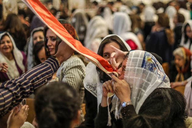 News Bilder des Tages #2 Easter service held in Cairo CAIRO, EGYPT - APRIL 11: Orthodox Christians attend a service held at Archangel Michael Greek Orthodox Church to mark Easter, one of the most significant Christian holidays, commemorating the resurrection of Jesus Christ in Cairo, Egypt on April 11, 2026. Mohamed Elshahed Anadolu Cairo Egypt. Editorial use only. Please get in touch for any other usage.  Copyright: x2026xAnadoluxMohamedxElshahedx