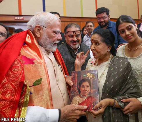 RECORD DATE NOT STATED PM Modi condoles demise of singer Asha Bhosle in tribute post New Delhi, Apr 12 (ANI): File Photo Prime Minister Narendra Modi tweeted this picture condoling the demise of Bharat™s renowned singer Asha Bhosle, on Sunday. (@narendramodi X ANI Photo) New Delhi Delhi India Copyright: xANIx ANI_20260412184