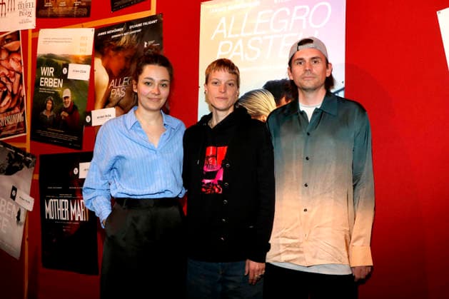 Allegro Pastell , Filmpremiere im Delphi Lux, Berlin, 12.04.2026 Regisseurin Anna Roller, Hauptdarstellerin Syl Faligant und Romanautor Leif Randt bei der Berlin Premiee von ALLEGRO PASTELL im Delphi LUX Kino in Berlin am 12.04.2025 Berlin Delphi Lux Copyright: xAnitaxBuggex