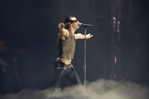 Yungblud live at M&S Bank Arena, Liverpool, UK, 12 April 2026 Yungblud live at M&S Bank Arena, Liverpool, UK, 12 April 2026, Credit:Tom Szul Avalon Liverpool, UK  Copyright: xTomxSzulx xAvalonx 1090569527