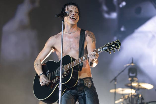 Yungblud live at M&S Bank Arena, Liverpool, UK, 12 April 2026 Yungblud live at M&S Bank Arena, Liverpool, UK, 12 April 2026, Credit:Tom Szul Avalon Liverpool, UK  Copyright: xTomxSzulx xAvalonx 1090569587
