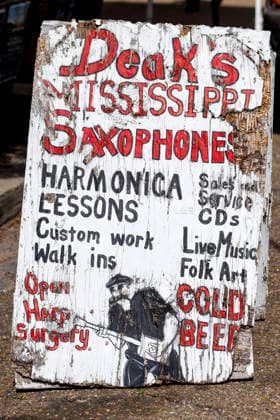 April 12, 2026, Clarksdale, Ms, United States of America: Deak Harp sign during day five of the 2026 Juke Joint Festival on April 12, 2026 in Clarksdale, Mississippi. Clarksdale United States of America - ZUMAw132 20260412_zap_w132_010 Copyright: xTomxWalkox