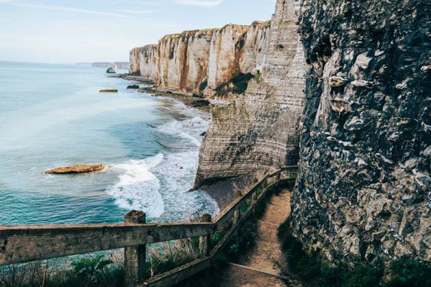 Etretat cliffs and Atlantic ocean coastline landscape in Normandy Étretat, Normandy, France CR_PJJZ26041137-1994798-01