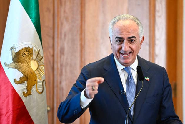 STOCKHOLM, SVERIGE 20260413 Reza Pahlavi, iransk exilkronprins, besöker riksdagen pa inbjudan av KD:s och SD:s riksdagsgrupper. STOCKHOLM SVERIGE x10080x *** STOCKHOLM, SWEDEN 20260413 Reza Pahlavi, Iranian Crown Prince in exile, visits the Riksdag at the invitation of the KD and SD parliamentary groups STOCKHOLM SWEDEN x10080x  Copyright: xFredrikxSandberg TTx REZA PAHLAVI EXILKRONPRINS 52Z0Y0JrDRM