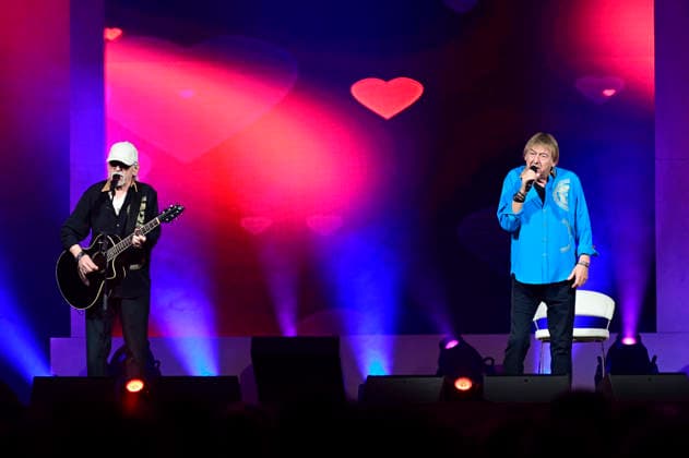 Karl-Heinz Ulrich und Bernd Ulrich von Die Amigos live bei einem Konzert der erLebe jetzt! -Tour in der Messe- & Veranstaltungshalle. Löbau, 12.04.2026