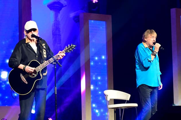Karl-Heinz Ulrich und Bernd Ulrich von Die Amigos live bei einem Konzert der erLebe jetzt! -Tour in der Messe- & Veranstaltungshalle. Löbau, 12.04.2026