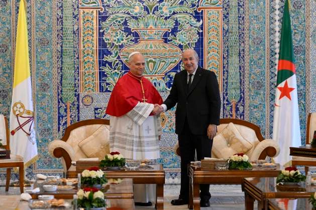 ALGERIA - POPE LEO XIV IS WELCOMED AT THE HOUATI BOUMEDIENE INTERNATIONAL - 2026 4 13 Algeria, Vatican, 2026 4 13.Pope Leo XIV is welcomed at the Houari Boumediene International Airport . EDITORIAL USE ONLY - NO BOOKS Copyright: xVATICANxMEDIAx