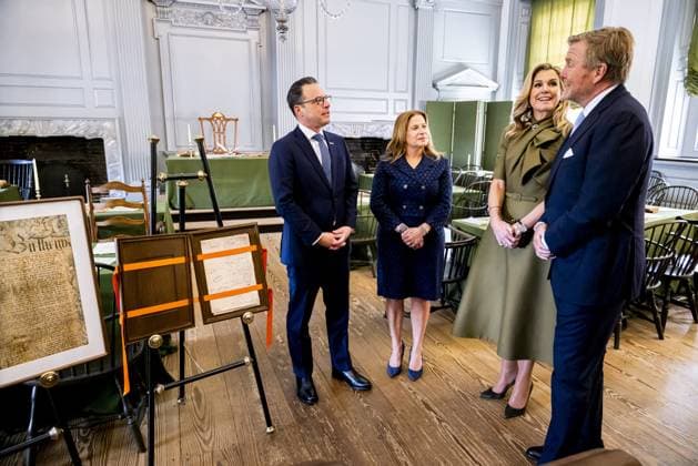 PHILADELPHIA - King Willem-Alexander and Queen Maxima were given a tour of Independence Hall, during which the 250th anniversary of the US and the Dutch role in it were commemorated. The royal couple paid a three-day working visit to Philadelphia, Washington D.C., and Miami in the United States (US). PATRICK VAN KATWIJK POOL ANP netherlands out - belgium out  Copyright: xx x555719967x originalFilename: 555719967.jpg