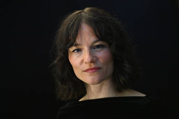 Valerie Pachner (Schauspielerin), Einzelbild,angeschnittenes Einzelmotiv,Portraet,Portrait,Porträt. Pemiere von VIER MINUS DREI am 13.03420226 in Muenchen. Roter Teppich,Red Carpet.