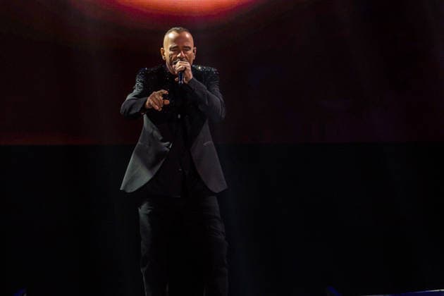 Eros Ramazzotti begeistert am 13. April 2026 in der Arena Leipzig mit einer energiegeladenen Live-Performance im Rahmen seiner Una Storia Importante-Welttournee und zieht das Publikum mit emotionalen Songs und eindrucksvoller Bühnenshow in seinen Bann. Eros Ramazotti Leipzig