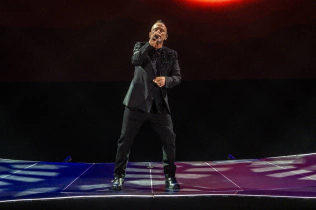 Eros Ramazzotti begeistert am 13. April 2026 in der Arena Leipzig mit einer energiegeladenen Live-Performance im Rahmen seiner Una Storia Importante-Welttournee und zieht das Publikum mit emotionalen Songs und eindrucksvoller Bühnenshow in seinen Bann. Eros Ramazotti Leipzig