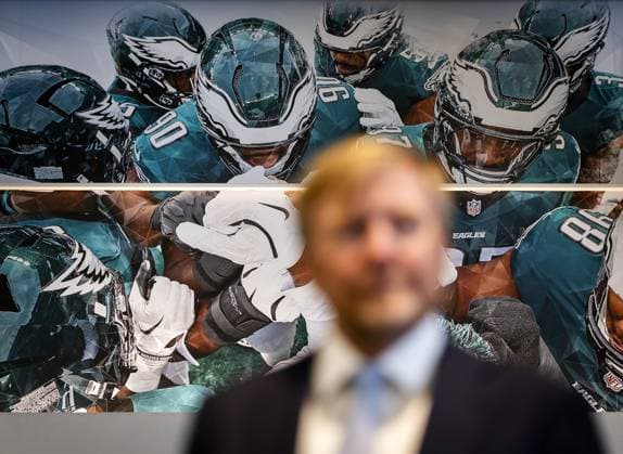 PHILADELPHIA - King Willem-Alexander and Queen Maxima during a visit to the training facility of the American Football club Philadelphia Eagles. The visit was part of the three-day working visit to Philadelphia, Washington DC, and Miami in the United States (US). REMKO DE WAAL POOL ANP netherlands out - belgium out  Copyright: xx x555739823x originalFilename: 555739823.jpg