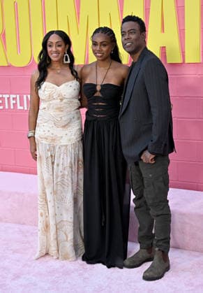 Netflix™s ˜Roommates™ Premiere Malaak Compton-Rock, Zahra Rock and Chris Rock arriving to Netflix™s Roommates premiere held at the Egyptian Theatre on April 13, 2026 in Hollywood, CA. Hollywood Egyptian Theatre California USA Copyright: xStarbuck xAFF-USA.COMx