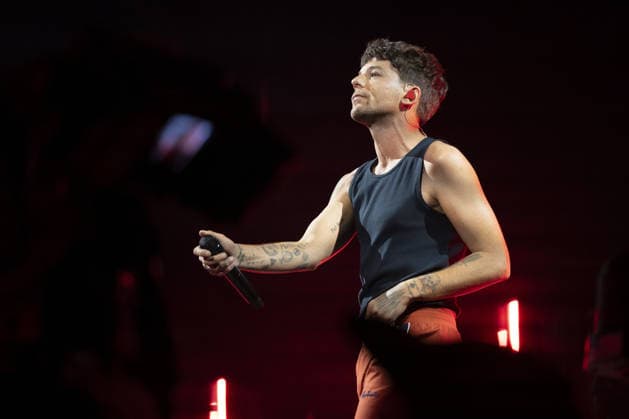 Louis Tomlinson performs The singer Louis Tomlinson performs during his performance at the Movistar Arena on April 13, 2026, in Madrid, Spain Featuring: The singer Louis Tomlinson performs during his performance at the Movistar Arena on April 13, 2026, in Madrid, Spain Where: Madrid, Spain When: 13 Apr 2026 Credit: Oscar Gonzalez WENN Madrid Spain Copyright: xOscarxGonzalez WENNx wenn41240621 OFA ZOJx wenn41240621