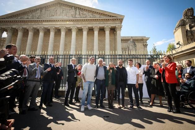 REMOVAL OF PORTRAITS OF CECILE KOHLER AND JACQUES PARIS ASSEMBLEE NATIONALE Thomas Padilla MAXPPP Paris FRANCE 14 04 2026 CEREMONY FOR THE REMOVAL OF THE TWO FORMER HOSTAGES IN IRAN, CECILE KOHLER AND JACQUES PARIS ON THE GATES OF THE NATIONAL ASSEMBLY IN PRESENCE OF THE PRESIDENT OF THE NATIONAL ASSEMBLY, YAEL BRAUN PIVET Ceremony for the removal of the two former hostages in Iran, Cecile Kohler and Jacques Paris on the gates of the National Assembly in Paris on April 14, 2026 Paris FRANCE  Copyright: xMAXPPPxThomasxPadillax TPA260414038 TPA260414038