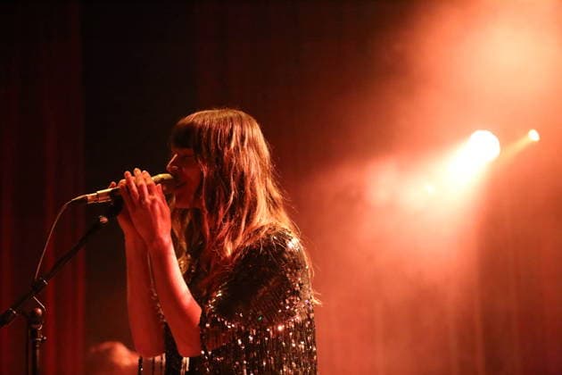 Melody Prochet alias Melodys Echo Chamber bei einem Konzert im Lido in Berlin, 14. April 2026. Melodys Echo Chamber Konzert Berlin