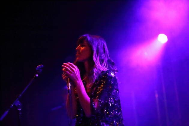 Melody Prochet alias Melodys Echo Chamber bei einem Konzert im Lido in Berlin, 14. April 2026. Melodys Echo Chamber Konzert Berlin