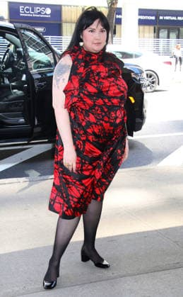 Entertainment Bilder des Tages #2 NEW YORK, NY- APRIL 14: Lena Dunham seen at The Drew Barrymore Show on April 14, 2026 in New York City. Copyright: xRWx
