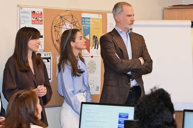 The King and Queen visit the José María de Llanos Foundation on the occasion of the 25th anniversary of the Escuela de Hostelería del Sur Queen Letizia and King Felipe during their visit to the José María de Llanos Foundation on the occasion of the 25th anniversary of the Escuela de Hostelería del Sur, on April 15, 2026, in Madrid Spain Since 2001 it has been operating as a School of Hospitality, dedicated to the comprehensive training of future catering professionals, chefs, bartenders and waiters, whose training is provided by a select group of teachers FAMOUS KINGS AND QUEENS HOTEL SCHOOL José Madrid Madrid Madrid Spain  Copyright: xJosÃ xOlivax 7443021