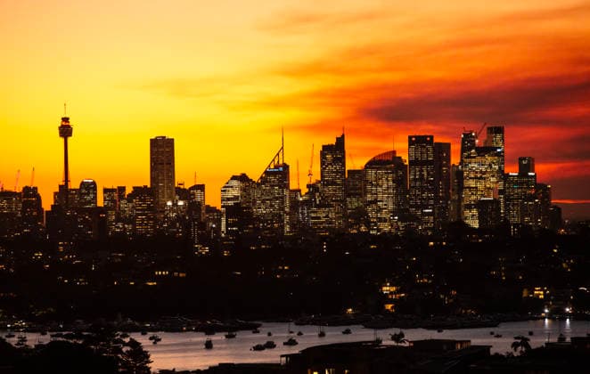 (260415) -- SYDNEY, April 15, 2026 -- This photo taken on April 15, 2026 shows a view of the skyline at sunset in Sydney, Australia. ) AUSTRALIA-SYDNEY-SUNSET MaxPing 