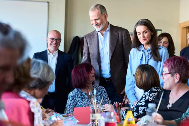 Spanish Royals visit to the Jose Maria de Llanos Foundation King Felipe VI of Spain, Queen Letizia of Spain visit to the Jose Maria de Llanos Foundation to mark the 25th anniversary of the Escuela de Hosteleria del Sur at Jose Maria de Llanos Foundation on April 15, 2026 in Madrid, Spain Photo by IMAGO MPG Madrid Jose Maria de Llanos Foundation Madrid Spain  Copyright: xMPGx
