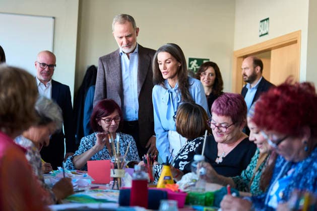 Spanish Royals visit to the Jose Maria de Llanos Foundation King Felipe VI of Spain, Queen Letizia of Spain visit to the Jose Maria de Llanos Foundation to mark the 25th anniversary of the Escuela de Hosteleria del Sur at Jose Maria de Llanos Foundation on April 15, 2026 in Madrid, Spain Photo by IMAGO MPG Madrid Jose Maria de Llanos Foundation Madrid Spain  Copyright: xMPGx