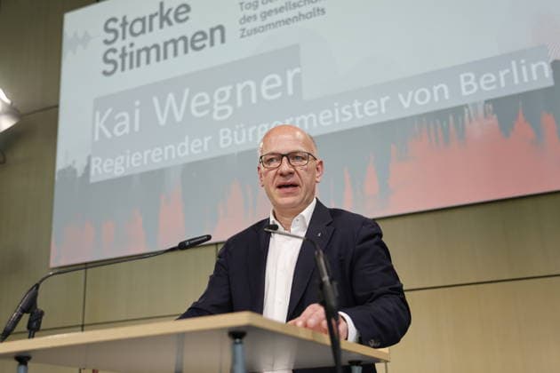 Kai Wegner, Bürgermeister; Starke Stimmen, Tag der Demokratie, am 15.04.2026 in Berlin, (Akademie der Künste), Deutschland *** Kai Wegner, Mayor Strong Voices, Day of Democracy, on 15 04 2026 in Berlin, Akademie der Künste , Germany