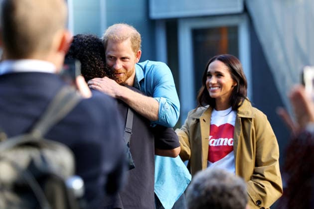 HARRY AND MEGHAN AUSTRALIA VISIT, Prince Harry and Meghan, the Duke and Duchess of Sussex arrive to participate in the Scar Tree Walk at Birrarung Marr during a visit to Australia, Melbourne, Thursday, April 16, 2026. ( NO ARCHIVING MELBOURNE VICTORIA AUSTRALIA  Copyright: xCONxCHRONISx 20260416132248605138
