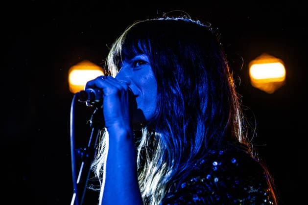 Melody s Echo Chamber live in Copenhagen, Denmark Copenhagen, Denmark. 15th, April 2026. The French band Melody™s Echo Chamber performs a live concert at VEGA in Copenhagen. Here singer Melody Prochet is seen live on stage. Denmark, Copenhagen  Copyright: xGonzalesxPhoto ErlingxBrodersenx