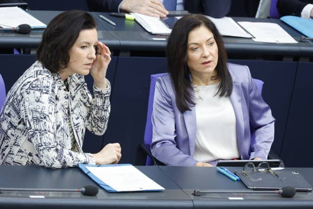 Dorothee Bär, Bundesministerin für Forschung, Technologie und Raumfahrt, Katherina Reiche, Bundesministerin für Wirtschaft und Energie, Deutschland, Berlin, Reichstag, 16. April 2026 (71. Sitzung), Stromsteuergesetz, Straßenverkehrsgesetz, Rechenzentrumsstrategie *** Dorothee Bär, Federal Minister for Research, Technology and Space, Katherina Reiche, Federal Minister for Economic Affairs and Energy, Germany, Berlin, Reichstag, 16 April 2026 71 Session , Electricity Tax Act, Road Traffic Act, Data Center Strategy