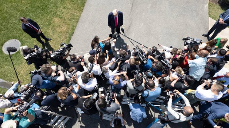 April 16, 2026, White House, Dc, United States: President DONALD TRUMP speaks to the media before boarding Marine One at the White House for the start of a trip to Las Vegas and Phoenix on April 16, 2026 White House United States  - ZUMAl312 20260416_znp_l312_028 Copyright: xAndrewxLeydenx