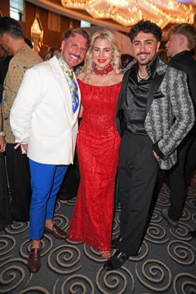 Sascha Schmitz mit Ehefrau Sandra Czok, Amir Hosseiny - DIE REALITY AWARDS 2026 im Maritim Hotel in Bonn am 16.04.2026
