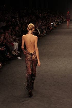 RIO DE JANEIRO, RJ - 16.04.2026: RIO FASHION WEEK 2026 - Fashion show by the brand HISHA, on the second day of Rio Fashion Week, at Pier Maua. x2926454x  CarlosxEliasxJunior