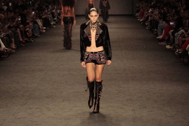 RIO DE JANEIRO, RJ - 16.04.2026: RIO FASHION WEEK 2026 - Fashion show by the brand HISHA, on the second day of Rio Fashion Week, at Pier Maua. x2926483x  CarlosxEliasxJunior