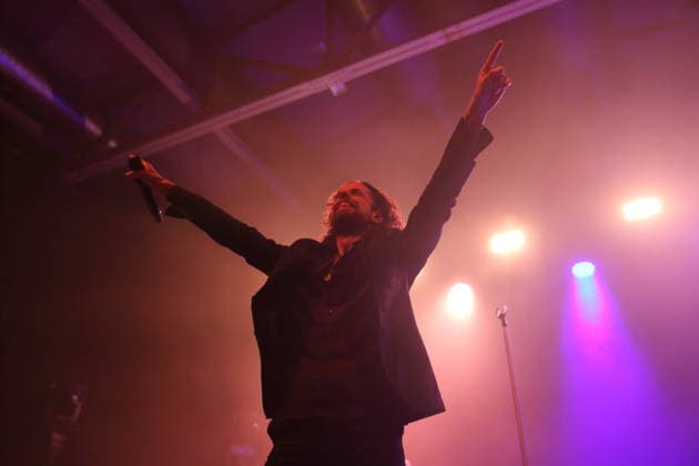 Christian Schottstädt von der Band Forced To Mode bei einem Konzert in der Columbiahalle in Berlin, 16. April 2026. Forced To Mode Konzert Berlin
