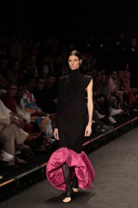 RIO DE JANEIRO, RJ - 16.04.2026: RIO FASHION WEEK 2026 - Fashion show by the brand HANDRED, on the second day of Rio Fashion Week, at Pier Maua, Rio de Janeiro. x2926566x  CarlosxEliasxJunior