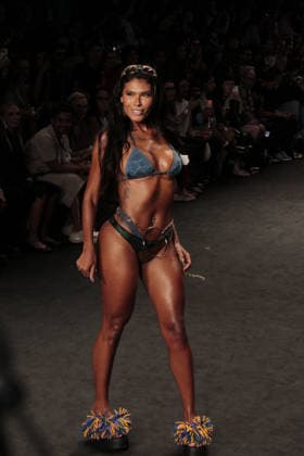 RIO DE JANEIRO, RJ - 16.04.2026: RIO FASHION WEEK 2026 - The Blue Man fashion show closed the second day of Rio Fashion Week at Pier Maua, Rio de Janeiro. x2926831x  CarlosxEliasxJunior