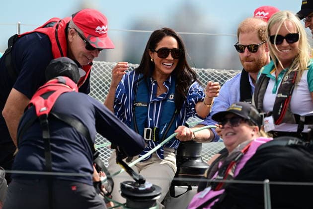 HARRY AND MEGHAN AUSTRALIA VISIT, Prince Harry and Meghan, the Duke and Duchess of Sussex on a tour of Sydney Harbour with Invictus Australia during a visit to Australia, Sydney, Friday, April 17, 2026. ( NO ARCHIVING SYDNEY NEW SOUTH WALES AUSTRALIA  Copyright: xDEANxLEWINSx 20260417199329009538