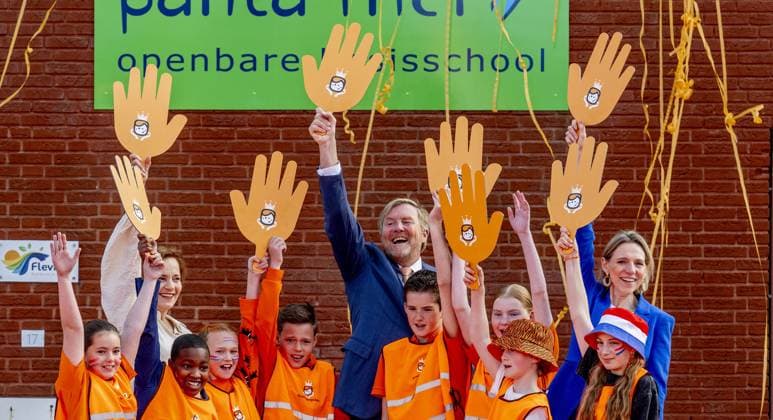 ZEEWOLDE - King Willem-Alexander will give the starting signal for the King s Games during the national opening at public primary school Panta Rhei and ICB Kaleidoscoop in Zeewolde. Traditionally, the King s Games start with the joint King s Breakfast. Subsequently, the King will open the games and visit various sports and games activities. ROBIN UTRECHT ANP netherlands out - belgium out  Copyright: xx x556001001x originalFilename: 556001001.jpg